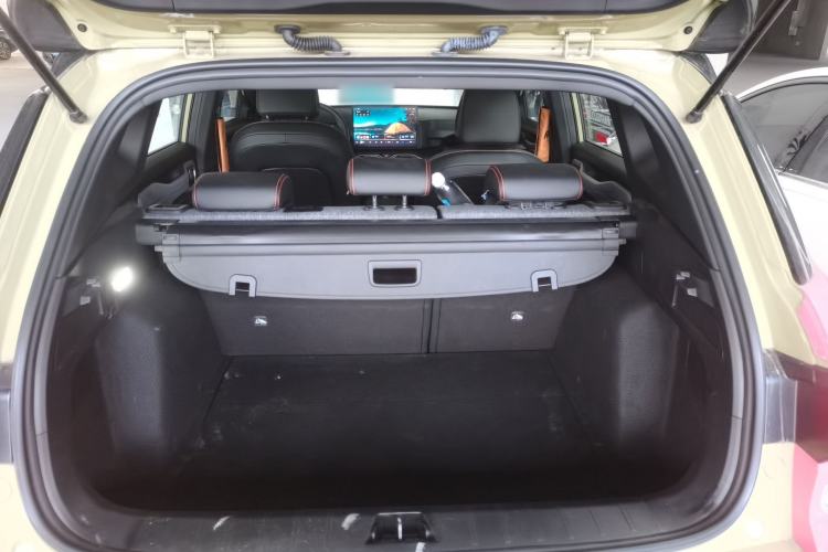 Used Geely Auto Cowboy 2025 1.5TD Fun-Offroad Version Trunk