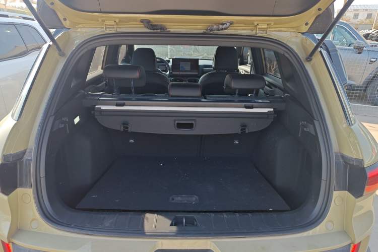 Used Geely Auto Cowboy 2025 1.5TD Fun-Offroad Version Trunk