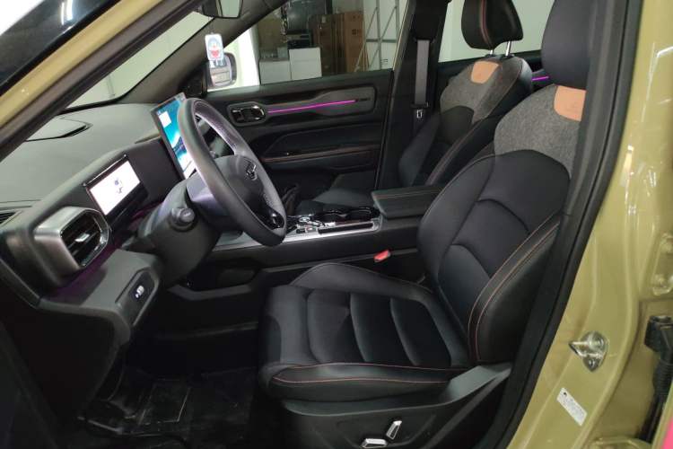 Used Geely Auto Cowboy 2025 1.5TD Fun-Offroad Version Left Front Seat