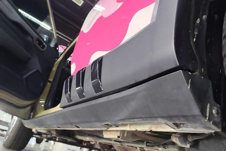 Used Geely Auto Cowboy 2025 1.5TD Fun-Offroad Version Left Side Sill