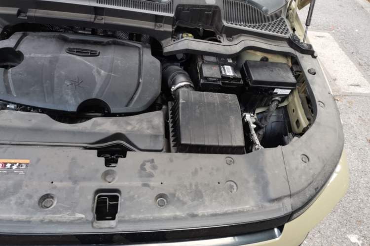 Used Geely Auto Cowboy 2025 1.5TD Fun-Offroad Version Engine Bay Left