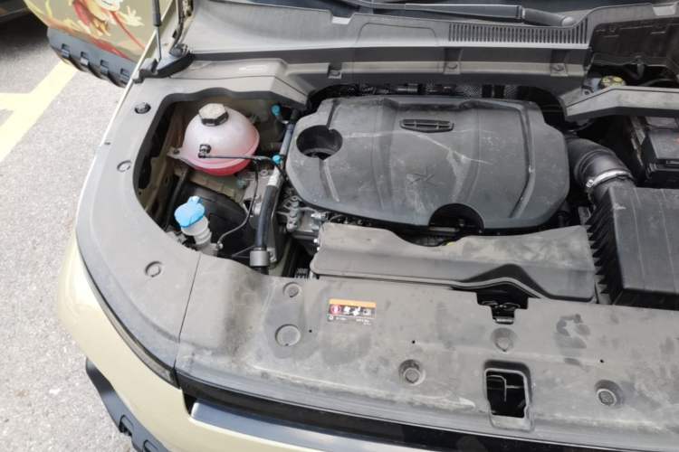 Used Geely Auto Cowboy 2025 1.5TD Fun-Offroad Version Engine Bay Right