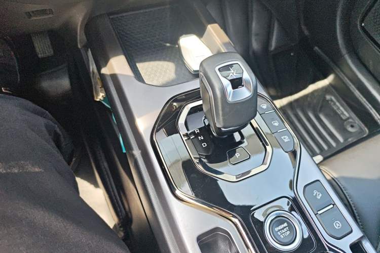 Used Geely Auto Cowboy 2025 1.5TD Fun-Offroad Version Gear Lever