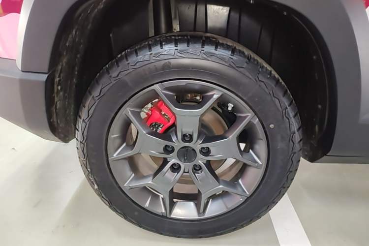 Used Geely Auto Cowboy 2025 1.5TD Fun-Offroad Version Right Rear Wheel Hub