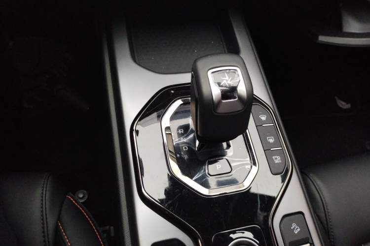 Used Geely Auto Cowboy 2025 1.5TD Fun-Offroad Version Gear Lever
