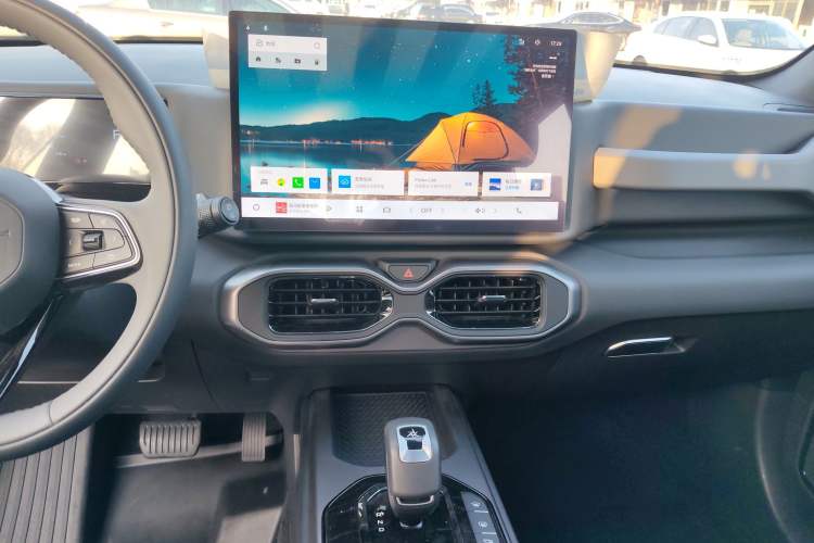 Used Geely Auto Cowboy 2025 1.5TD Trendy Play Edition Audio And AC Panel