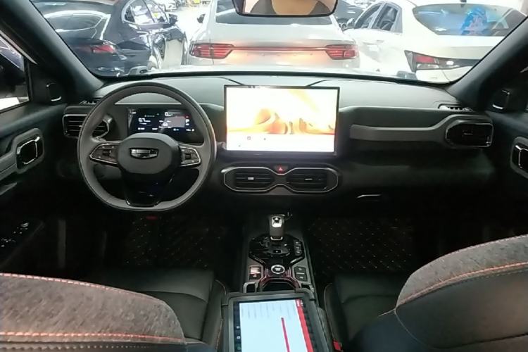 Used Geely Auto Cowboy 2025 1.5TD Trendy Play Edition Center Console