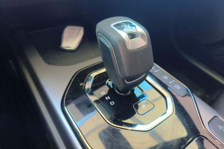 Used Geely Auto Cowboy 2025 1.5TD Fun-Offroad Version Gear Lever