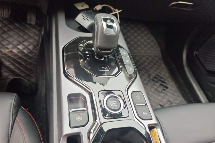Used Geely Auto Cowboy 2025 1.5TD Fun-Offroad Version Gear Lever