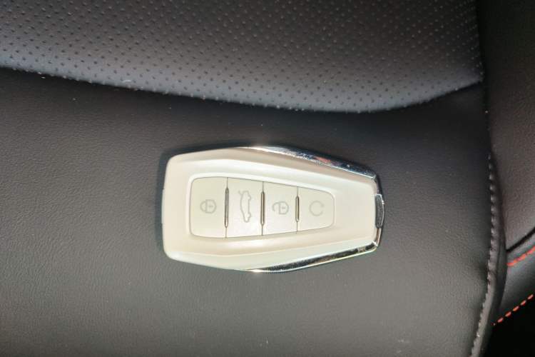Used Geely Auto Cowboy 2025 1.5TD Fun-Offroad Version Interior 1