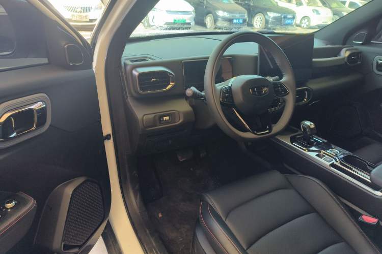Used Geely Auto Cowboy 2025 1.5TD Fun-Offroad Version Interior 3