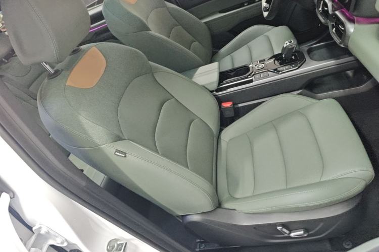 Used Geely Auto Cowboy 2025 1.5TD Fun-Offroad Version Right Front Seat