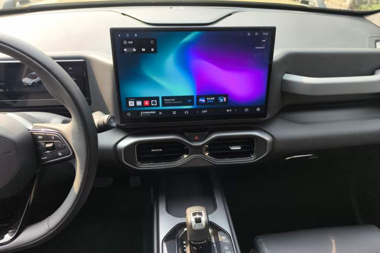 Used Geely Auto Cowboy 2025 1.5TD Fun-Offroad Version Audio And AC Panel