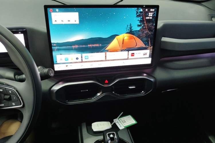 Used Geely Auto Cowboy 2025 1.5TD Fun-Offroad Version Audio And AC Panel