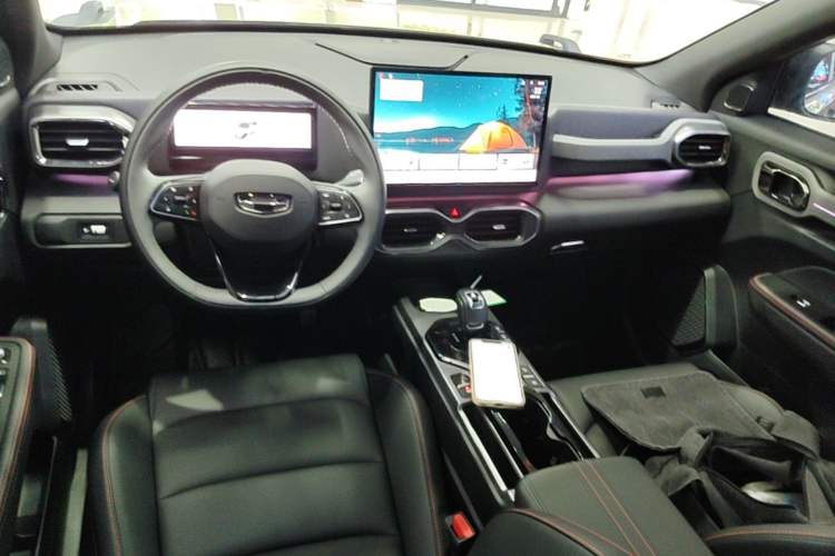 Used Geely Auto Cowboy 2025 1.5TD Fun-Offroad Version Center Console