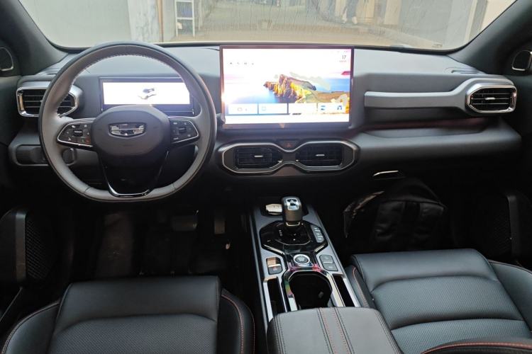 Used Geely Auto Cowboy 2025 1.5TD Fun-Offroad Version Center Console