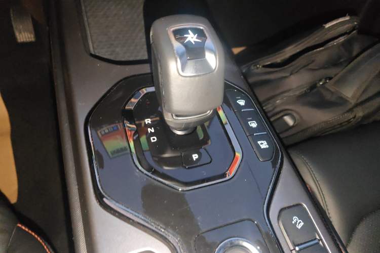 Used Geely Auto Cowboy 2025 1.5TD Fun-Offroad Version Gear Lever