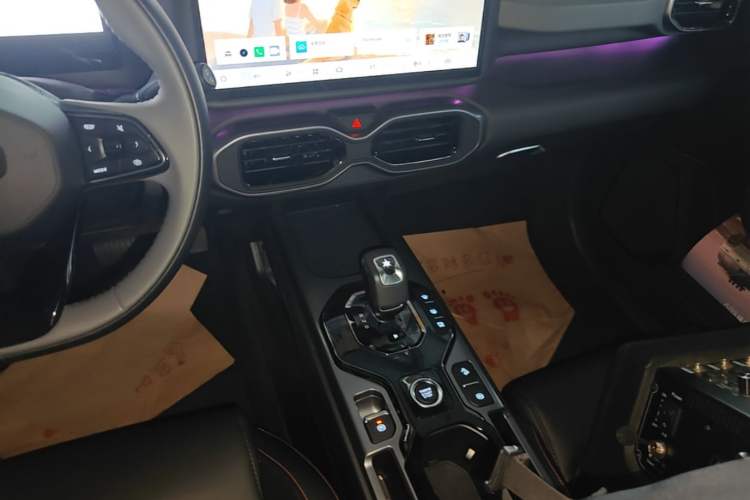 Used Geely Auto Cowboy 2025 1.5TD Fun-Offroad Version Gear Lever