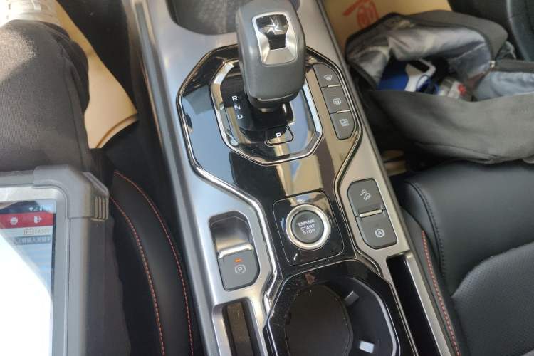 Used Geely Auto Cowboy 2025 1.5TD Fun-Offroad Version Gear Lever