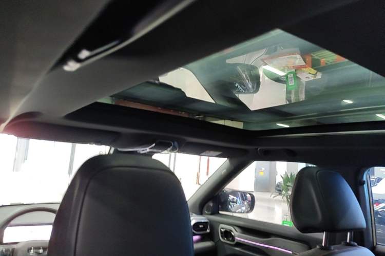 Used Geely Auto Cowboy 2025 1.5TD Fun-Offroad Version Headliner