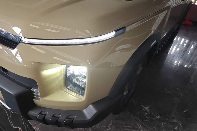 Used Geely Auto Cowboy 2025 1.5TD Fun-Offroad Version Left Front Headlight