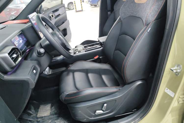 Used Geely Auto Cowboy 2025 1.5TD Fun-Offroad Version Left Front Seat