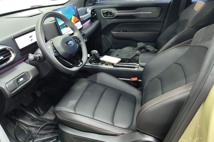 Used Geely Auto Cowboy 2025 1.5TD Fun-Offroad Version Left Front Seat
