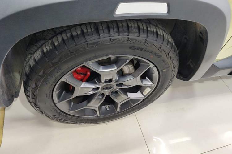 Used Geely Auto Cowboy 2025 1.5TD Fun-Offroad Version Left Front Wheel Hub