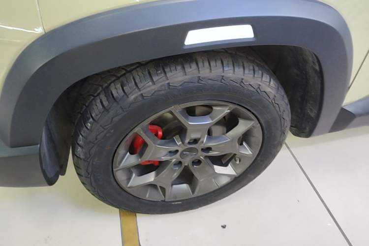 Used Geely Auto Cowboy 2025 1.5TD Fun-Offroad Version Left Front Wheel Hub