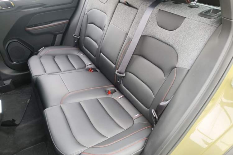 Used Geely Auto Cowboy 2025 1.5TD Fun-Offroad Version Left Rear Seat