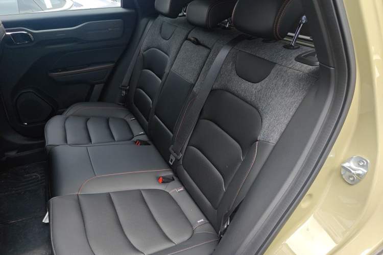 Used Geely Auto Cowboy 2025 1.5TD Fun-Offroad Version Left Rear Seat