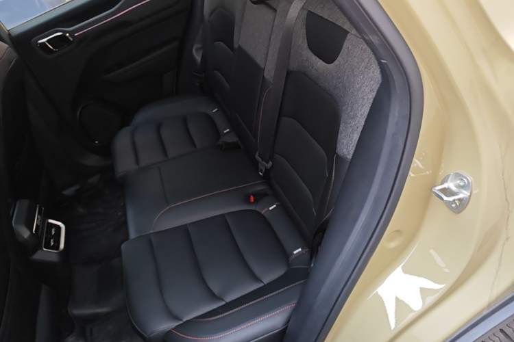 Used Geely Auto Cowboy 2025 1.5TD Fun-Offroad Version Left Rear Seat