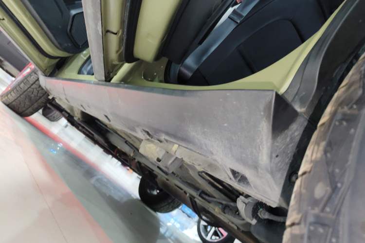 Used Geely Auto Cowboy 2025 1.5TD Fun-Offroad Version Left Side Sill