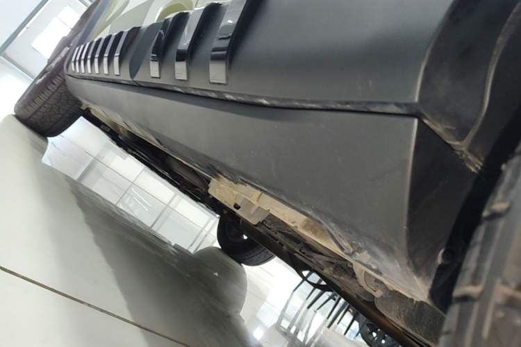 Used Geely Auto Cowboy 2025 1.5TD Fun-Offroad Version Left Side Sill