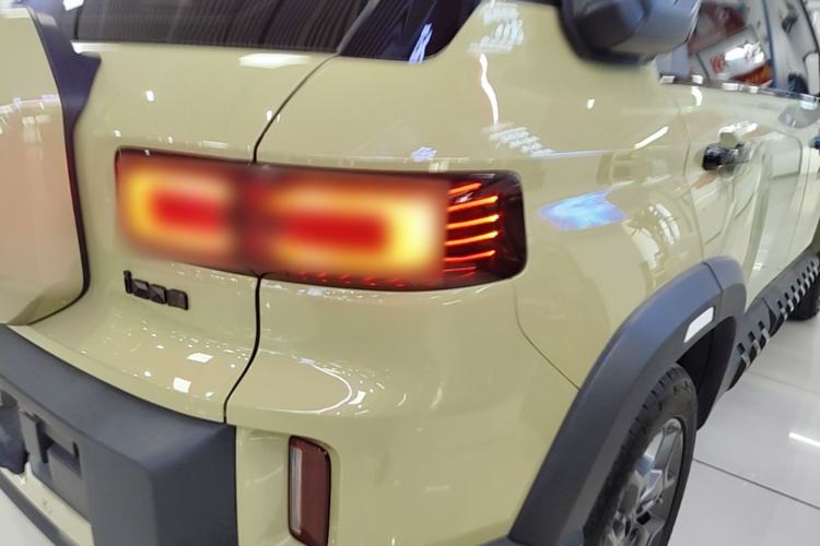 Used Geely Auto Cowboy 2025 1.5TD Fun-Offroad Version Right Rear Taillight