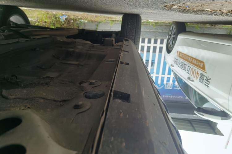 Used Geely Auto Cowboy 2025 1.5TD Fun-Offroad Version Right Side Sill