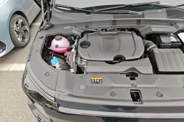 Used Geely Auto Cowboy 2026 Model 1.5TD Guan Ye Edition Engine Bay Right