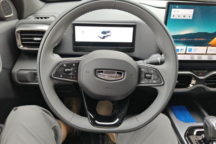 Used Geely Auto Cowboy 2026 Model 1.5TD Guan Ye Edition Steering Wheel