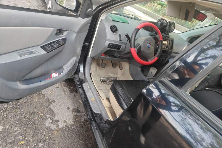 Used Geely Auto Diamond 2010 2nd Generation 1.5L Manual Standard Version Driver Seat