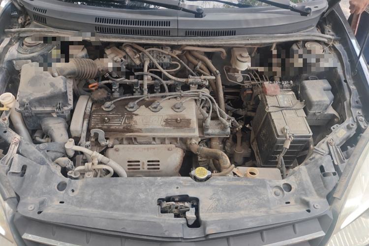 Used Geely Auto Diamond 2010 2nd Generation 1.5L Manual Standard Version Engine Bay