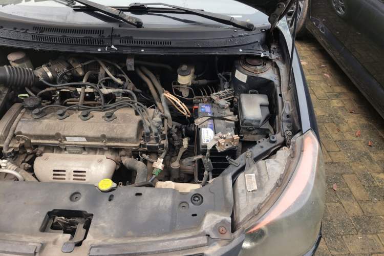 Used Geely Auto Diamond 2010 1.5L Manual VVT Invincible Edition Engine Bay Left