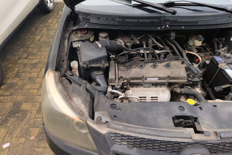 Used Geely Auto Diamond 2010 1.5L Manual VVT Invincible Edition Engine Bay Right