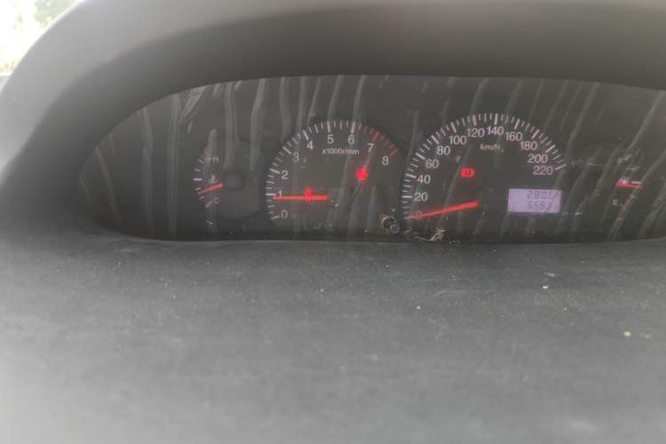 Used Geely Auto Diamond 2010 2nd Generation 1.5L Manual Standard Version Odometer Close Up