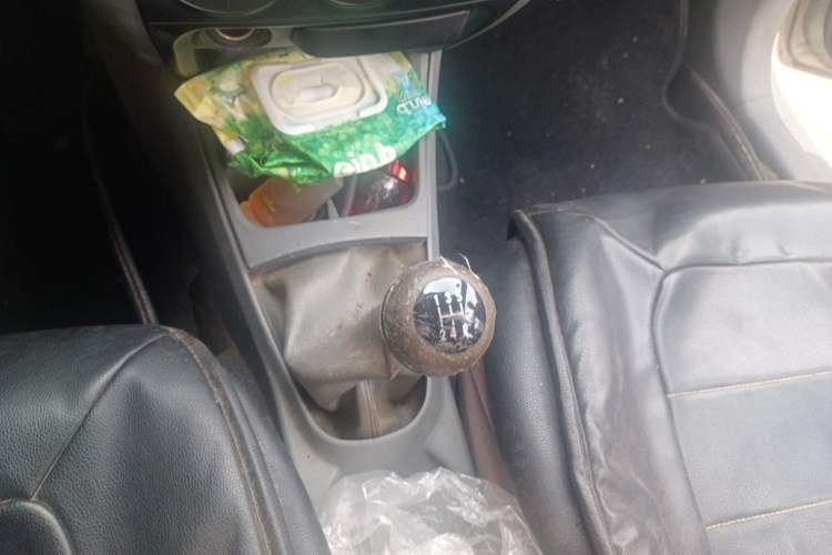 Used Geely Auto Diamond 2010 2nd Generation 1.5L Manual Standard Version Gear Lever