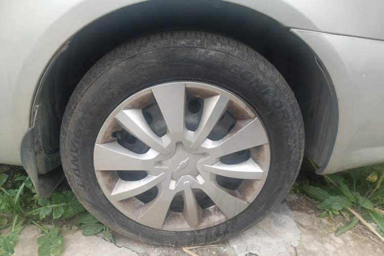 Used Geely Auto Diamond 2010 2nd Generation 1.5L Manual Standard Version Right Front Wheel Hub