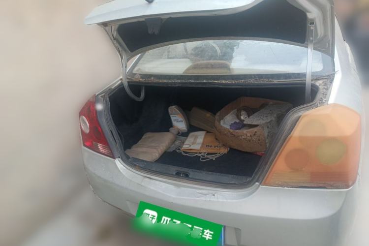 Used Geely Auto Diamond 2010 2nd Generation 1.5L Manual Standard Version Trunk