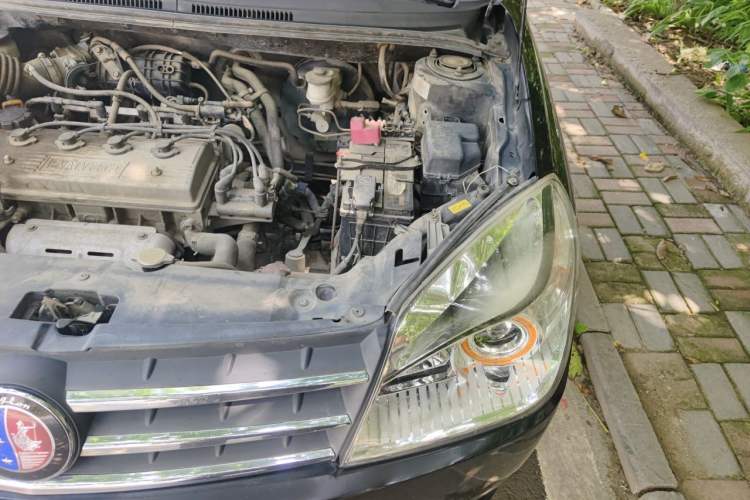 Used Geely Auto Diamond 2013 1.5L Manual Elite Model Engine Bay Left