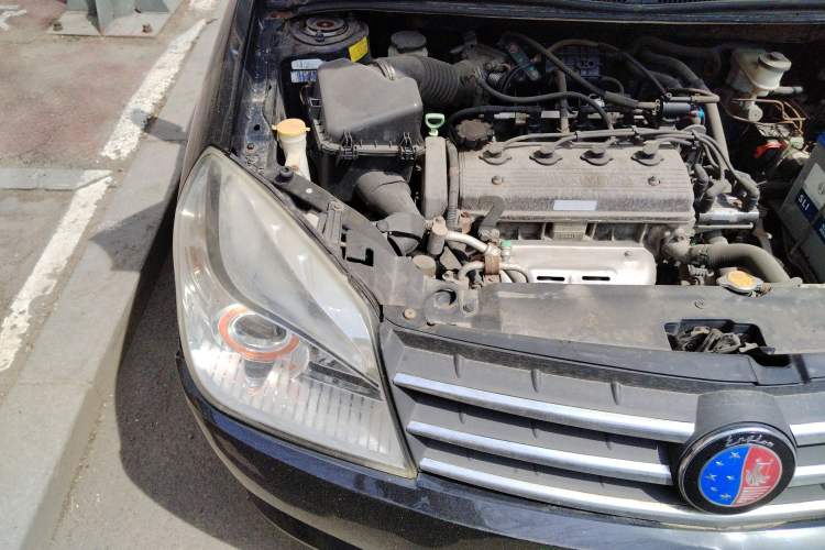 Used Geely Auto Diamond 2013 1.5L Manual Elite Model Engine Bay Right