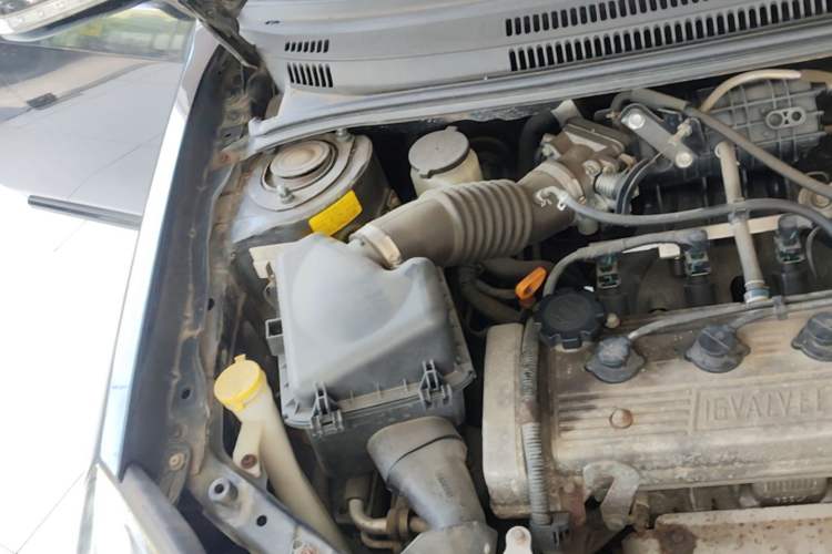 Used Geely Auto Diamond 2013 1.5L Manual Elite Model Engine Bay Right