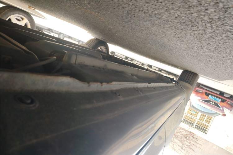 Used Geely Auto Diamond 2013 1.5L Manual Elite Model Left Side Sill